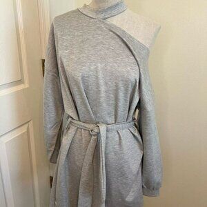Gray Cut out Shoulder detail dress. Size S/M